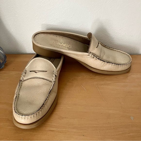 Sebago Shoes - Sebago Leather Dan Clog Waxy Mule Loafers in Cream, size 8.5